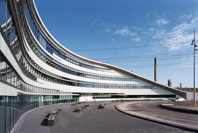 荷兰最年轻且规模最大的一家石油公司办公楼