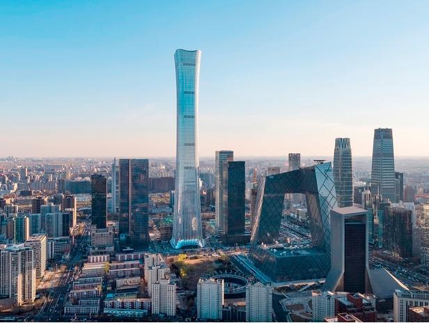 美国游客看到北京第一高楼景象网友这建筑很壮观